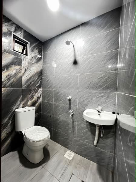 Rumah Teres 2-Tingkat untuk Dijual di Taman Skudai Baru (Skudai) - Yuki Cheng - Bathroom - PropertyGuru.com.my