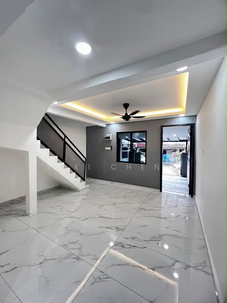 Rumah Teres 2-Tingkat untuk Dijual di Taman Skudai Baru (Skudai) - Yuki Cheng - Living Room - PropertyGuru.com.my