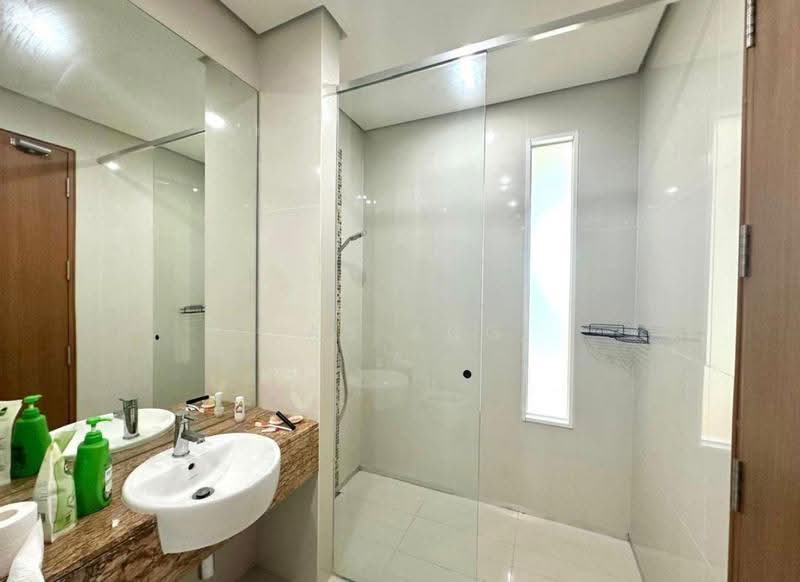 Kondominium untuk Disewa di 8 Gurney (The Shore Condominium) - Jas Ang - Bathroom - PropertyGuru.com.my