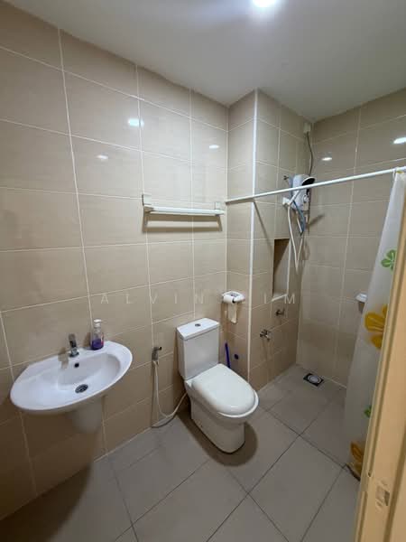 Service Residence for Rent at Sky Loft Premium Suites - Alvin Lim - Bathroom - PropertyGuru.com.my