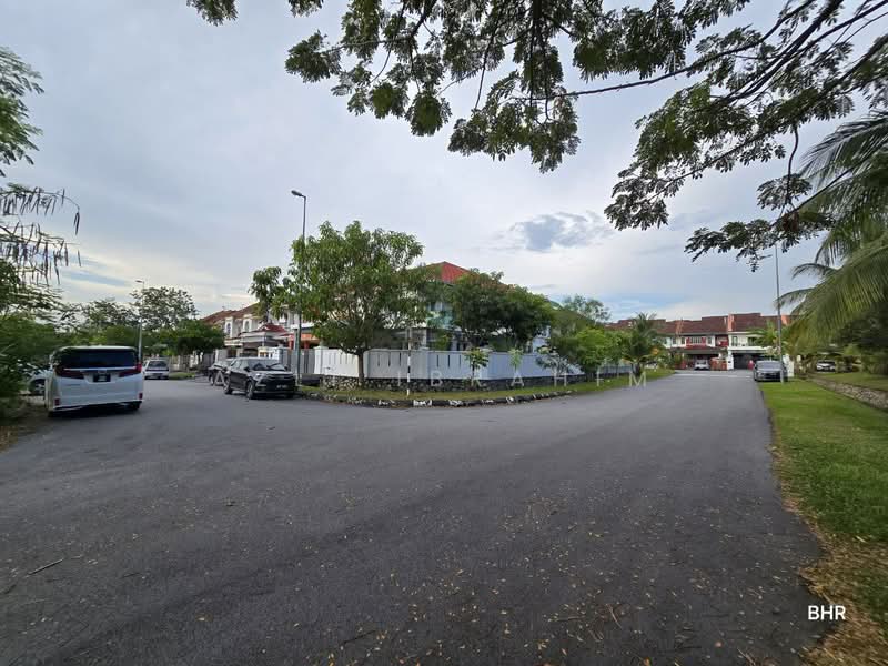 Rumah Teres 2-Tingkat untuk Dijual di Bandar Seri Putra (Bangi) - Azli Ibrahim - Exterior - PropertyGuru.com.my