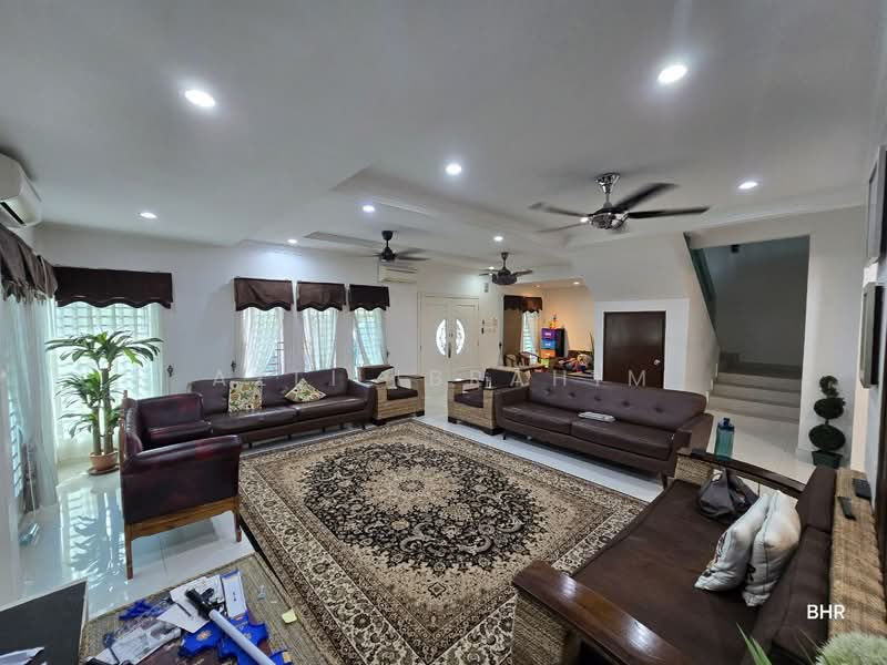 Rumah Teres 2-Tingkat untuk Dijual di Bandar Seri Putra (Bangi) - Azli Ibrahim - Living Room - PropertyGuru.com.my