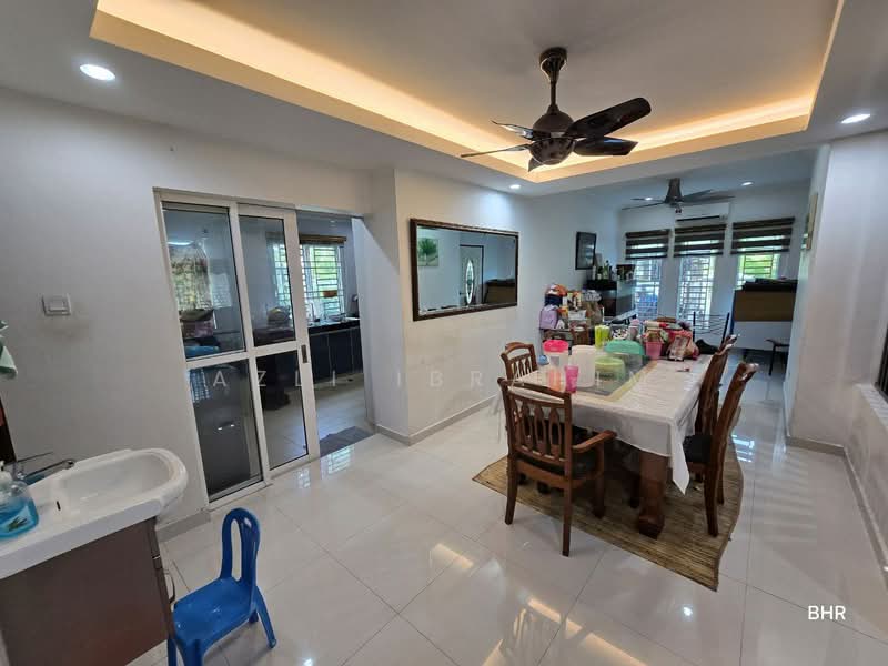 Rumah Teres 2-Tingkat untuk Dijual di Bandar Seri Putra (Bangi) - Azli Ibrahim - Dining Room - PropertyGuru.com.my