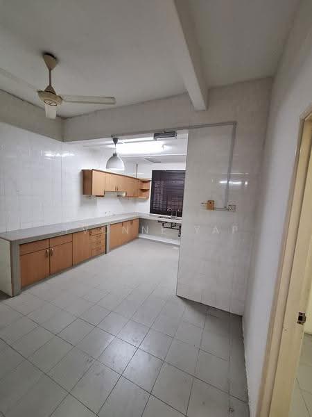 Rumah Teres 2-Tingkat untuk Dijual di Usj 14 (Subang Jaya) - Yvonne Yap - Kitchen - PropertyGuru.com.my