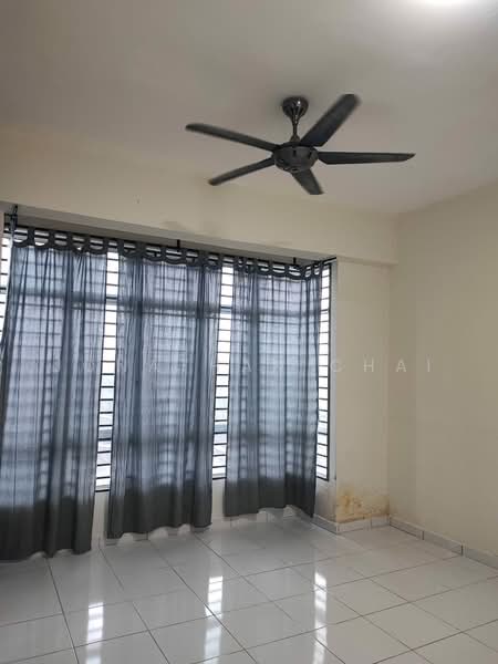 Apartment for Sale at Pangsapuri Damai - Jonathan Chai - Living Room - PropertyGuru.com.my