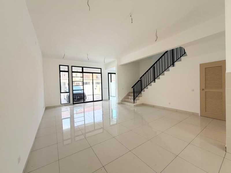 Rumah Teres 2-Tingkat untuk Disewa di Johor Bahru (Johor) - Jordan . - Living Room - PropertyGuru.com.my