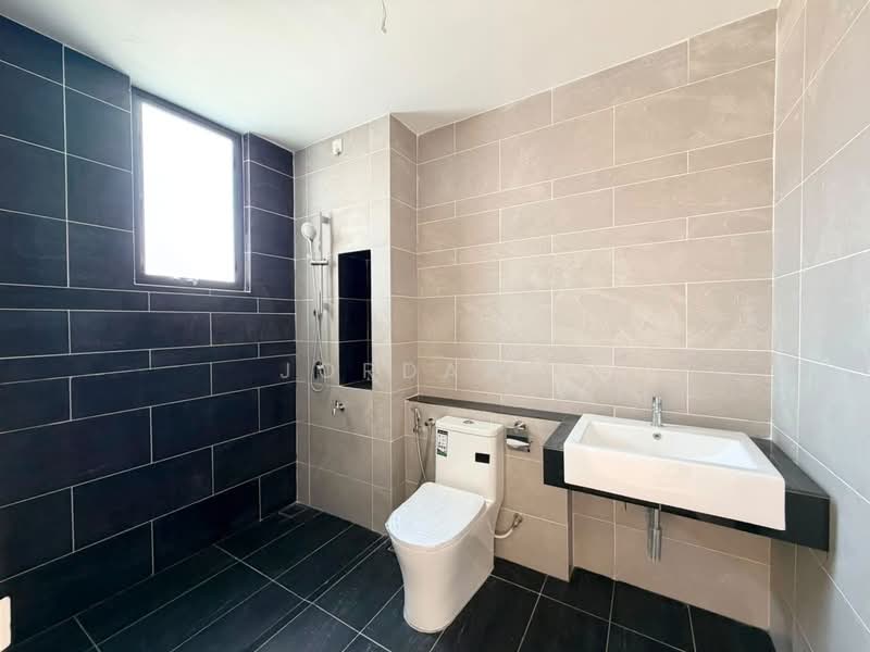 Rumah Teres 2-Tingkat untuk Disewa di Johor Bahru (Johor) - Jordan . - Bathroom - PropertyGuru.com.my