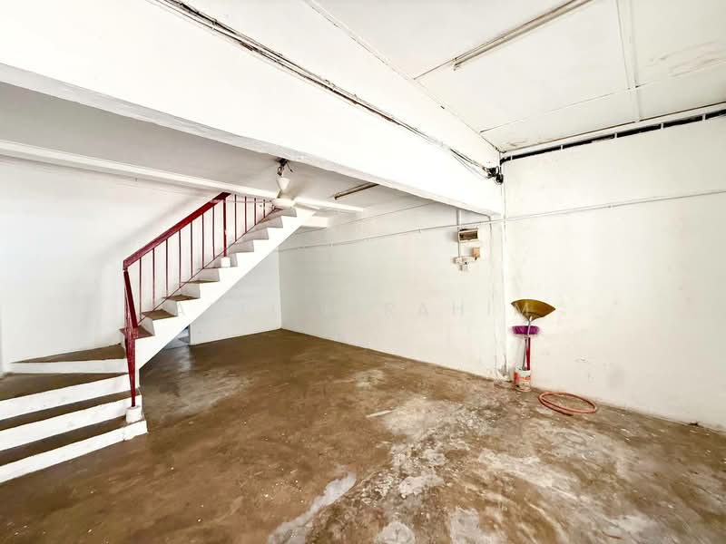 Rumah Teres 2-Tingkat untuk Dijual di Taman Sri Semenyih (Semenyih) - Azli Ibrahim - Interior - PropertyGuru.com.my