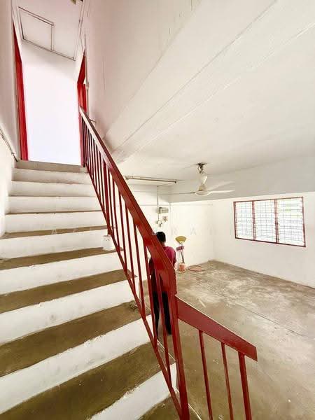 Rumah Teres 2-Tingkat untuk Dijual di Taman Sri Semenyih (Semenyih) - Azli Ibrahim - Interior - PropertyGuru.com.my