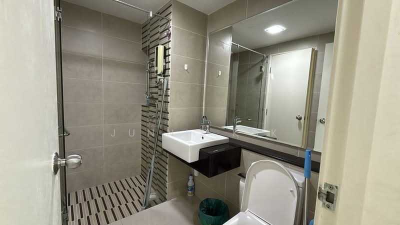 Condominium for Rent at The Peak SOHO - Junnie Kok - Bathroom - PropertyGuru.com.my