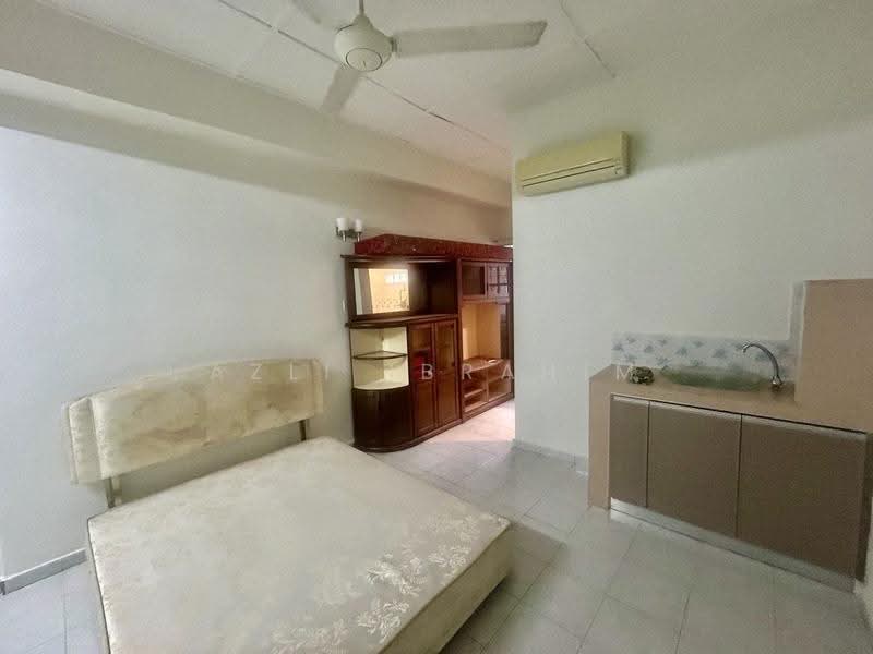Rumah Teres 2-Tingkat untuk Dijual di Saujana Impian (Kajang) - Azli Ibrahim - Bedroom - PropertyGuru.com.my