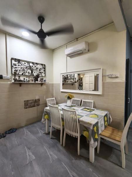 Rumah Teres 2.5-Tingkat untuk Dijual di Taman Muhibbah (Kulai) - Bella Ho - Dining Room - PropertyGuru.com.my