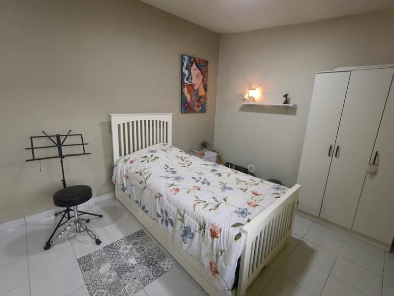 Rumah Teres 2.5-Tingkat untuk Dijual di Taman Muhibbah (Kulai) - Bella Ho - Bedroom - PropertyGuru.com.my