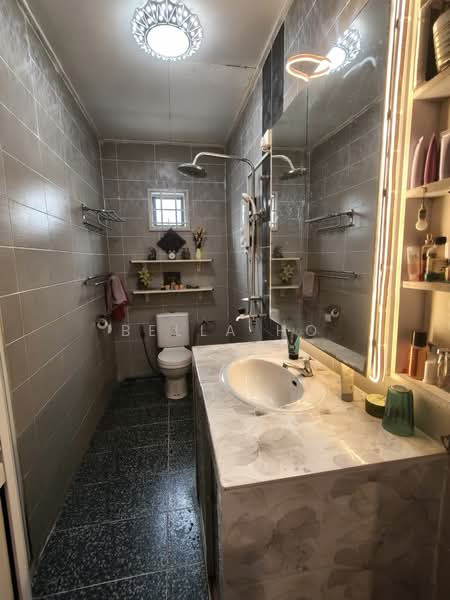 Rumah Teres 2.5-Tingkat untuk Dijual di Taman Muhibbah (Kulai) - Bella Ho - Bathroom - PropertyGuru.com.my