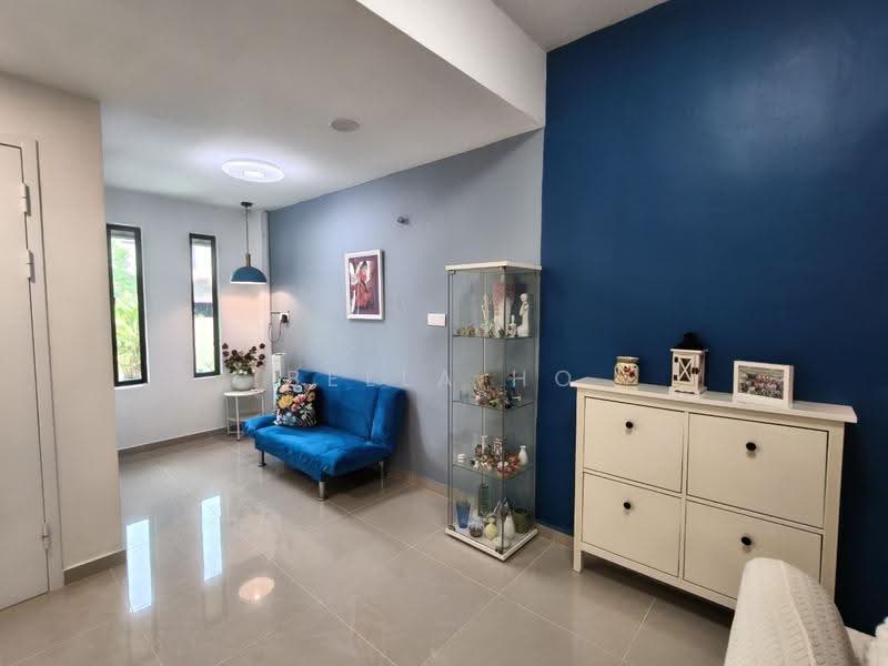 Rumah Teres 2.5-Tingkat untuk Dijual di Taman Muhibbah (Kulai) - Bella Ho - Living Room - PropertyGuru.com.my