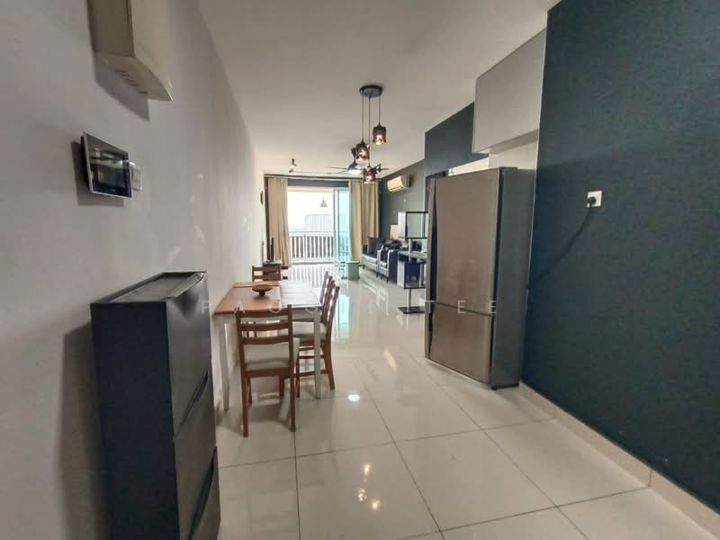Service Residence for Sale at KSL Residence @ Daya - Paggie Tee - Dining Room - PropertyGuru.com.my