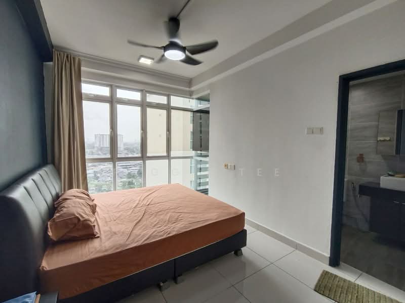 Service Residence for Sale at KSL Residence @ Daya - Paggie Tee - Bedroom - PropertyGuru.com.my