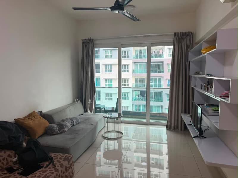 Kediaman Servis untuk Dijual di Seasons Amara Larkin - Wan Ning - Living Room - PropertyGuru.com.my