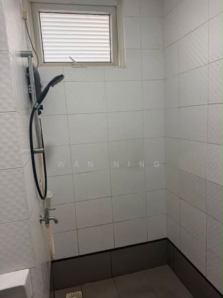 Kediaman Servis untuk Dijual di Seasons Amara Larkin - Wan Ning - Bathroom - PropertyGuru.com.my