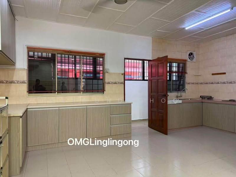 Rumah Teres 2-Tingkat untuk Dijual di Taman Klang Jaya (Klang) - Raymond Choo - Kitchen - PropertyGuru.com.my