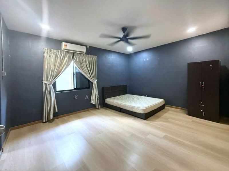 Bungalow House for Sale in Taman Kolam Air (Johor Bahru) - Karl Lim - Bedroom - PropertyGuru.com.my
