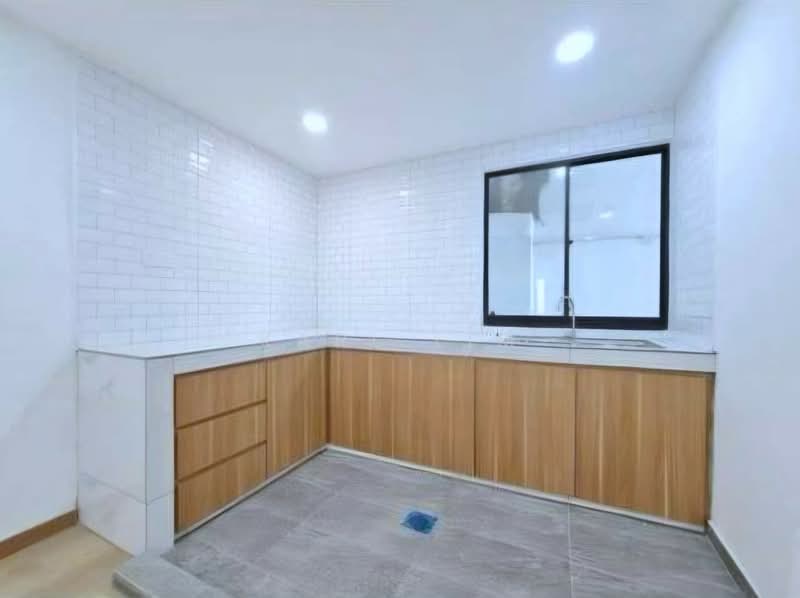 Bungalow House for Sale in Taman Kolam Air (Johor Bahru) - Karl Lim - Kitchen - PropertyGuru.com.my