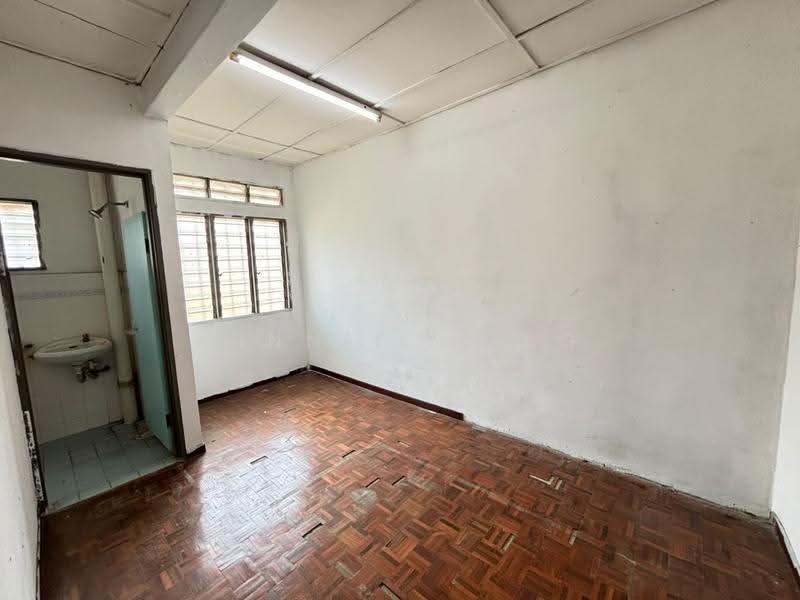2-storey Terraced House for Sale in Bukit Sentosa (Rawang) - Minnie Wong - Bathroom - PropertyGuru.com.my