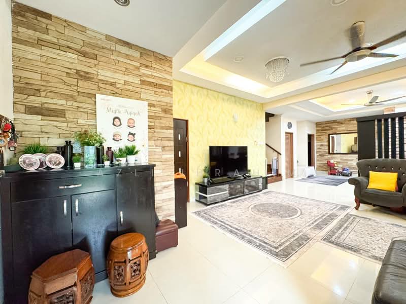 Semi-Detached House for Sale in Presint 15 (Putrajaya) - Azli Ibrahim - Living Room - PropertyGuru.com.my