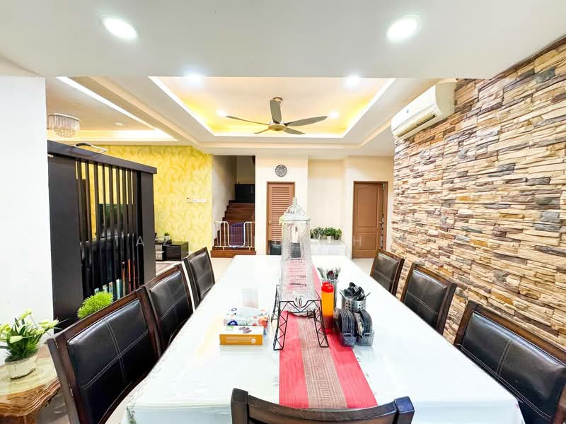 Semi-Detached House for Sale in Presint 15 (Putrajaya) - Azli Ibrahim - Dining Room - PropertyGuru.com.my
