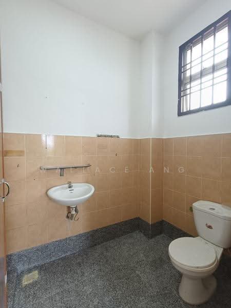 2-storey Terraced House for Sale in Taman Nusa Bestari Jaya (Iskandar Puteri (Nusajaya)) - Wallace Ang - Bathroom - PropertyGuru.com.my