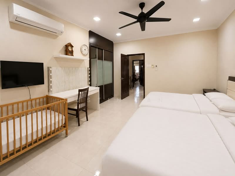 Rumah Teres 2-Tingkat untuk Dijual di Taman Bukit Mewah Fasa 9 (Kajang) - JUSTIN TAN - Bedroom - PropertyGuru.com.my