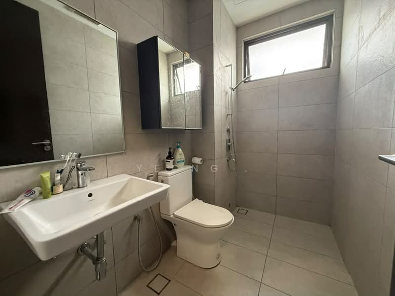 Terraced House for Rent in Cyberjaya (Selangor) - Yeong . - Bathroom - PropertyGuru.com.my