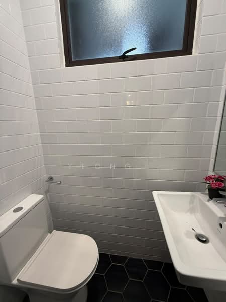 Terraced House for Rent in Cyberjaya (Selangor) - Yeong . - Bathroom - PropertyGuru.com.my