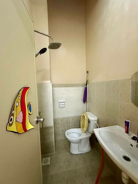 2-storey Terraced House for Sale in Taman Setia Indah (Tebrau) - Heng . - Bathroom - PropertyGuru.com.my