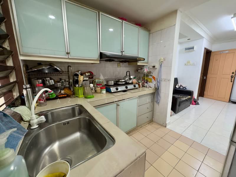 Pangsapuri untuk Dijual di Pangsapuri Kelana Impian - Azli Ibrahim - Kitchen - PropertyGuru.com.my