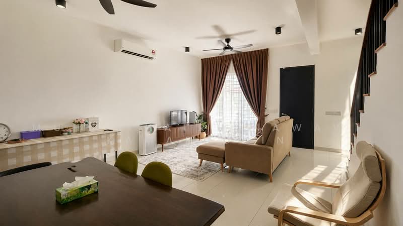 Rumah Teres untuk Dijual di Klang (Selangor) - Muhd Khairulnawawi Kamaruddin - Living Room - PropertyGuru.com.my