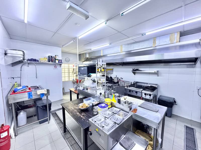 Shop / Office for Sale in Cyberjaya (Selangor) - Azli Ibrahim - Kitchen - PropertyGuru.com.my