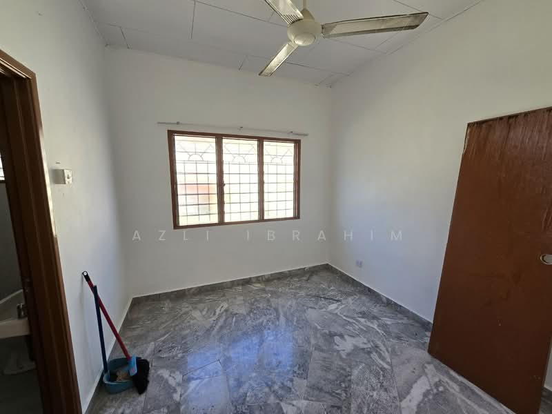 Rumah Teres 2-Tingkat untuk Dijual di Taman Desa Mewah (Semenyih) - Azli Ibrahim - Interior - PropertyGuru.com.my