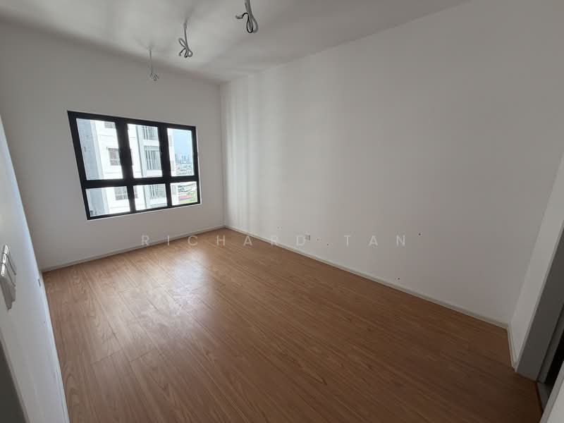 Service Residence for Sale at Jernih Residence - Richard Tan - Master bedroom - PropertyGuru.com.my