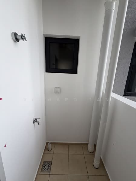 Service Residence for Sale at Jernih Residence - Richard Tan - Yard - PropertyGuru.com.my