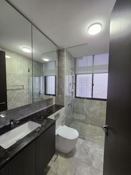 Kediaman Servis untuk Dijual di Park Regent @Desa Park City - Albby Koah - Bathroom - PropertyGuru.com.my