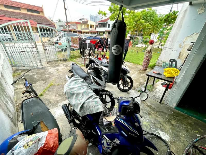 Rumah Teres 1-Tingkat untuk Dijual di Taman Cendana (Kajang) - Azli Ibrahim - Exterior - PropertyGuru.com.my