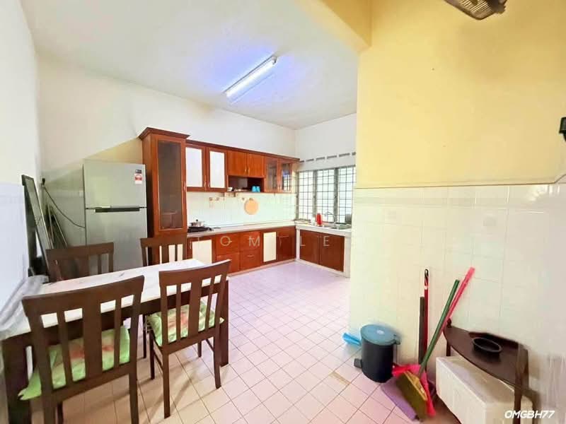 Rumah Teres 2-Tingkat untuk Dijual di Taman Gembira (Klang) - Tom Lee - Kitchen - PropertyGuru.com.my