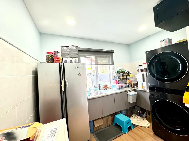 Semi-Detached House for Sale in Ukay Perdana (Ulu Kelang) - Azli Ibrahim - Kitchen - PropertyGuru.com.my