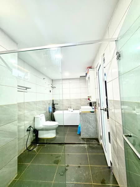 Semi-Detached House for Sale in Ukay Perdana (Ulu Kelang) - Azli Ibrahim - Bathroom - PropertyGuru.com.my