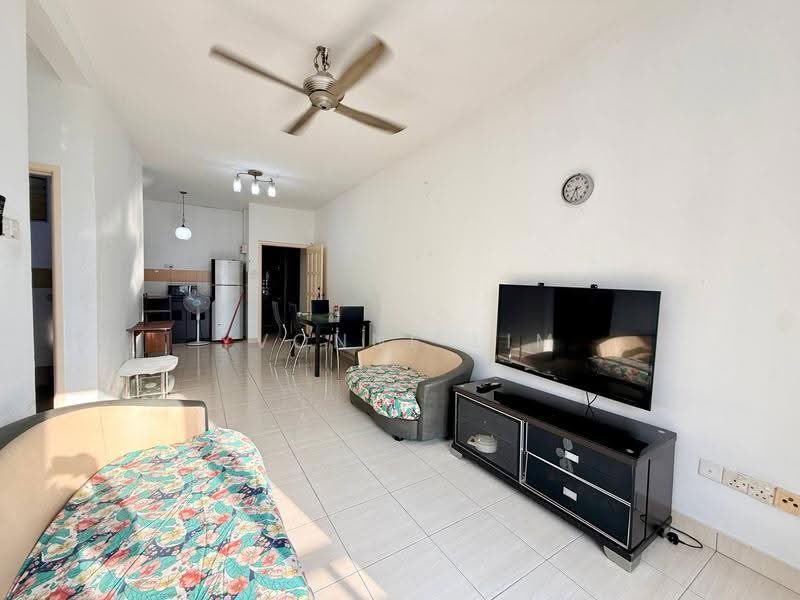 Service Residence for Sale at Kipark Apartment - Yvonne Lim - Living Room - PropertyGuru.com.my