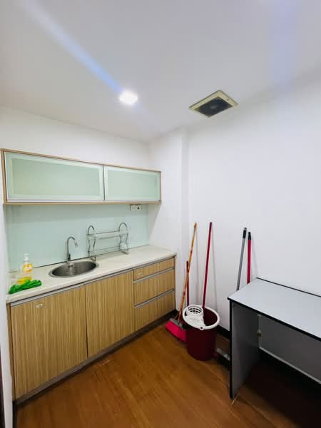 Retail Office untuk Disewa di Kelana Jaya (Petaling Jaya) - Isaac Tee - Kitchen - PropertyGuru.com.my
