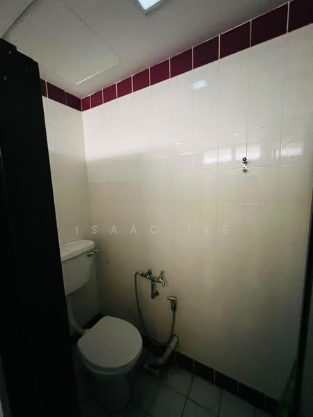 Retail Office untuk Disewa di Kelana Jaya (Petaling Jaya) - Isaac Tee - Bathroom - PropertyGuru.com.my