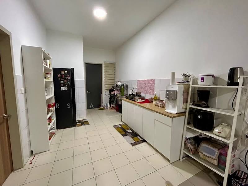 Rumah Teres untuk Disewa di Sepang (Selangor) - Irsyam Sjatria - Kitchen - PropertyGuru.com.my