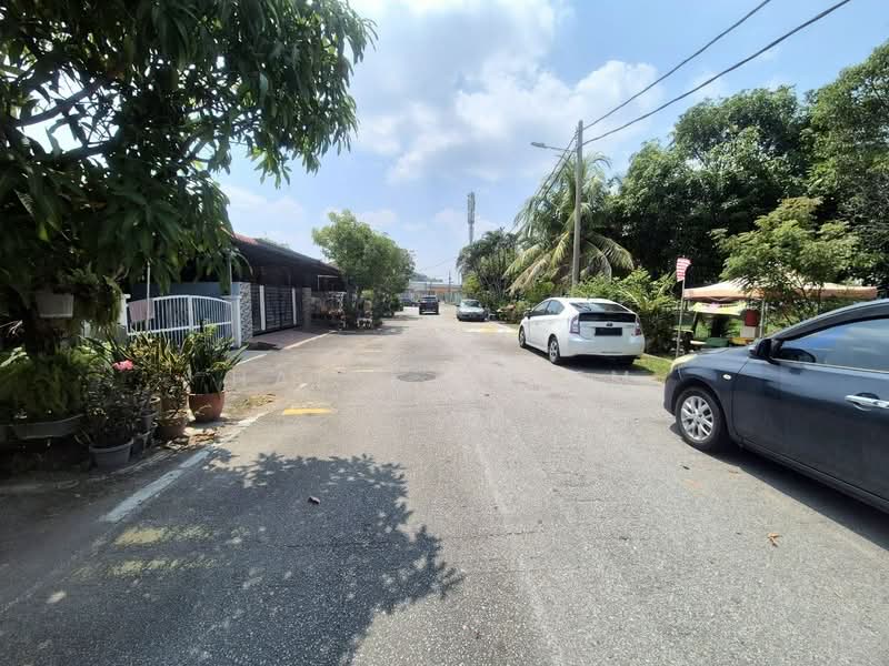 1-storey Terraced House for Sale in Bandar Baru Salak Tinggi (Sepang) - Hairi Halim - PropertyGuru.com.my